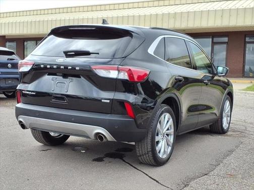 2022 Ford Escape Titanium