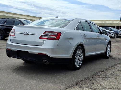 Ingot Silver 2017 Ford Taurus Limited