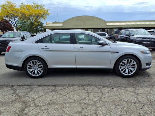Ingot Silver 2017 Ford Taurus Limited