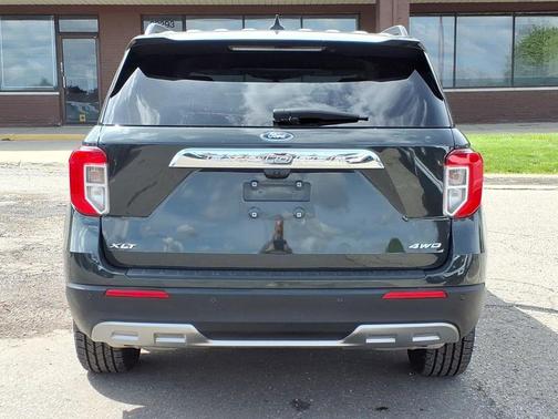 Forged Green Metallic 2023 Ford Explorer XLT