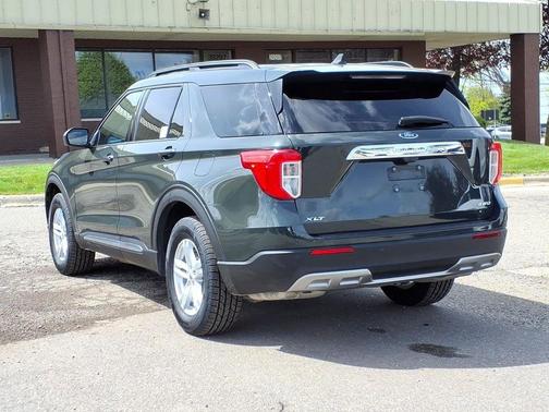 Forged Green Metallic 2023 Ford Explorer XLT