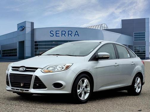 Ingot Silver 2014 Ford Focus SE