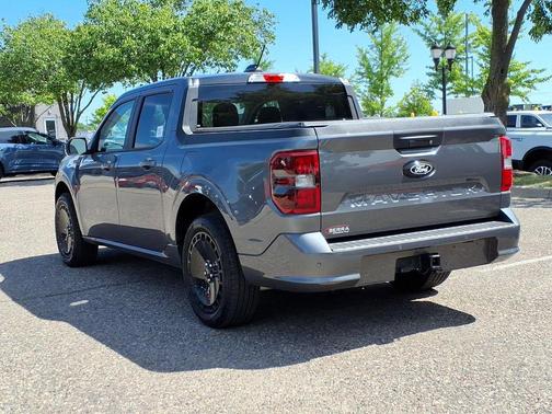 Carbonized Gray Metallic 2025 Ford Maverick Lobo Standard
