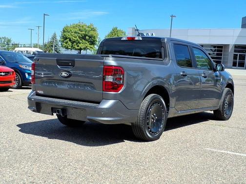 Carbonized Gray Metallic 2025 Ford Maverick Lobo Standard