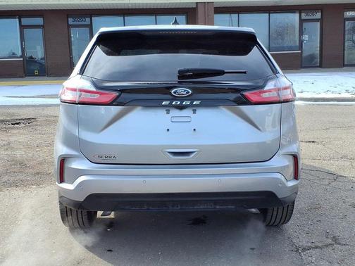 Iconic Silver Metallic 2024 Ford Edge ST Line