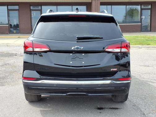 Mosaic Black Metallic 2022 Chevrolet Equinox AWD RS
