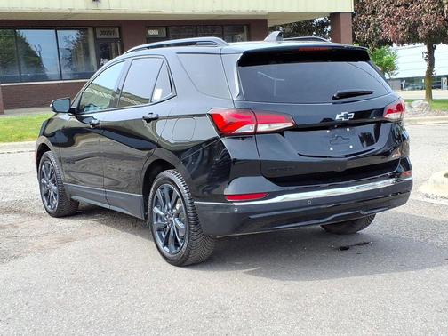 Mosaic Black Metallic 2022 Chevrolet Equinox AWD RS