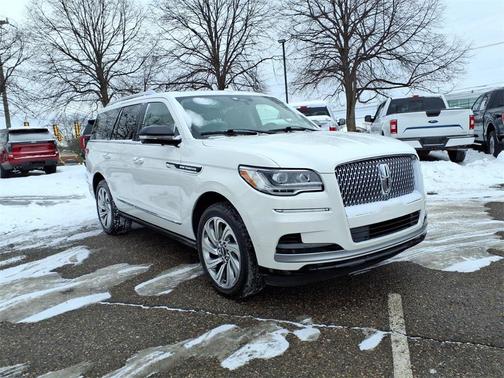 2024 Lincoln Navigator Premiere
