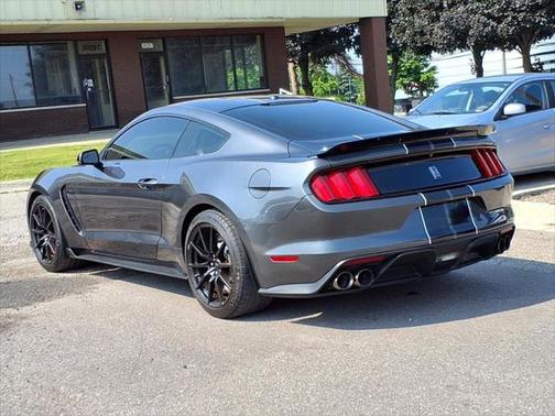 2017 Ford Shelby GT350 Base