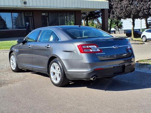 2019 Ford Taurus SEL
