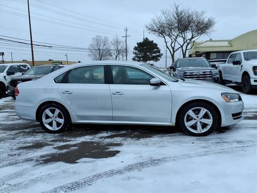 2013 Volkswagen Passat 2.5 SE