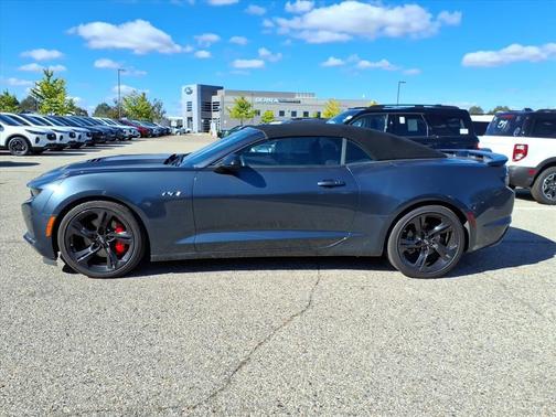 2023 Chevrolet Camaro RWD Convertible LT1