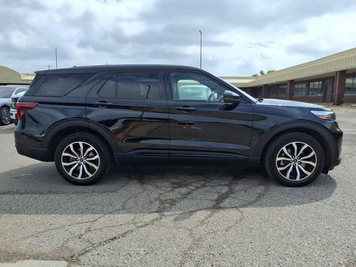 Agate Black Metallic 2021 Ford Explorer ST