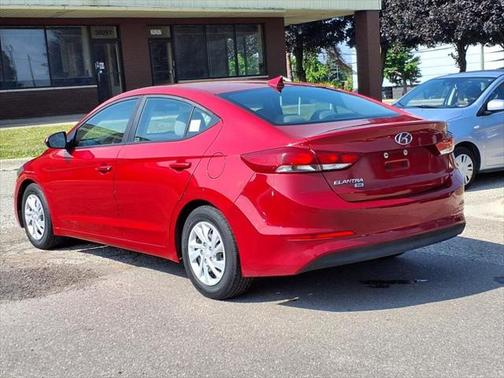 2017 Hyundai ELANTRA SE