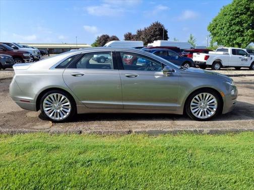 2016 Lincoln MKZ Base