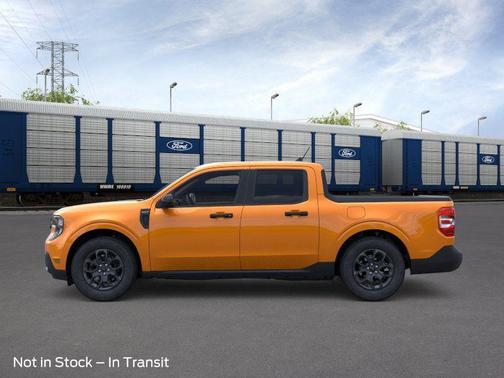 Orange Fury Metallic Tri-Coat 2026 Ford Maverick XLT