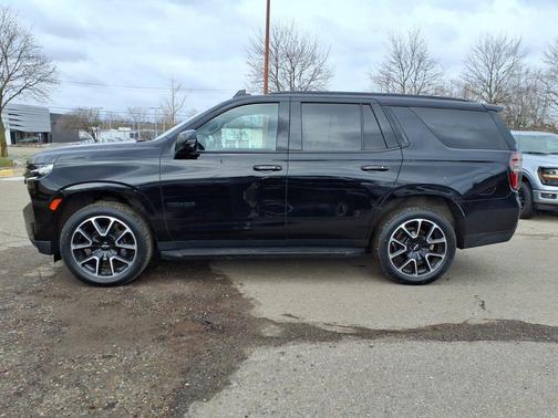 2023 Chevrolet Tahoe 4WD RST
