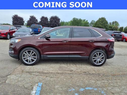 2022 Ford Edge Titanium