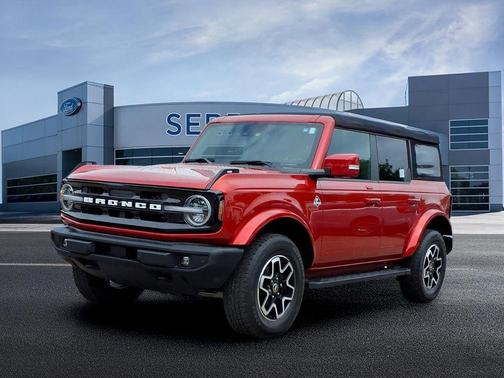 Hot Pepper Red Metallic Tinted Clearcoat 2022 Ford Bronco Outer Banks