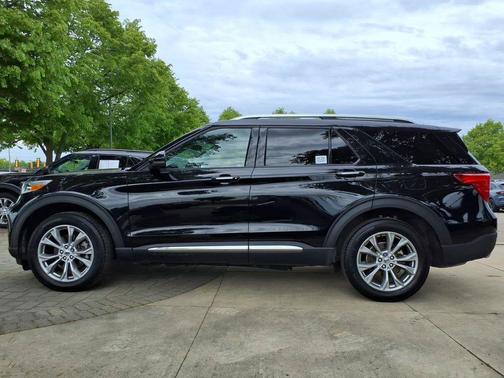 Agate Black Metallic 2024 Ford Explorer Limited