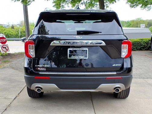 Agate Black Metallic 2024 Ford Explorer Limited