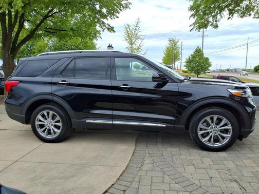 Agate Black Metallic 2024 Ford Explorer Limited