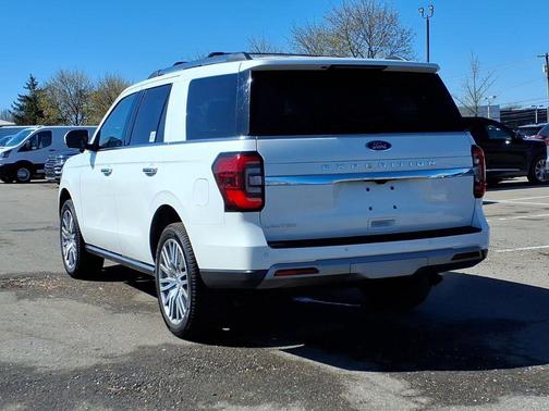 Star White Metallic Tri-Coat 2023 Ford Expedition Limited