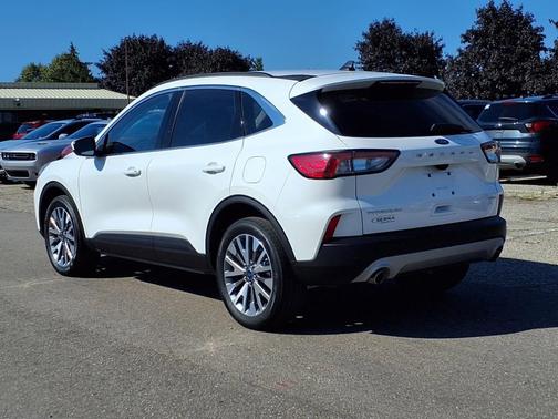 2022 Ford Escape Titanium