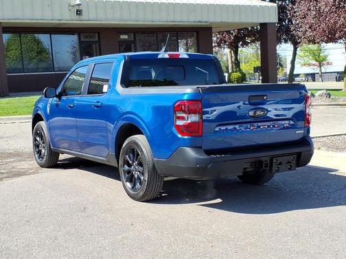 Atlas Blue Metallic 2023 Ford Maverick Lariat