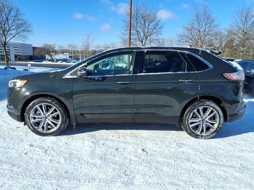 2023 Ford Edge Titanium