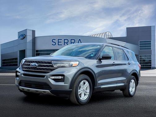 Carbonized Gray Metallic 2024 Ford Explorer XLT