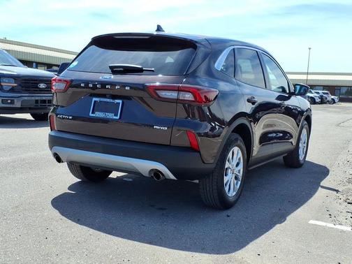 Cinnabar Red Metallic Premium Colorant 2023 Ford Escape Active