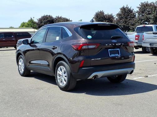 Cinnabar Red Metallic Premium Colorant 2023 Ford Escape Active