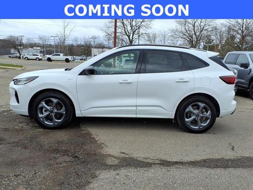Oxford White 2023 Ford Escape ST-Line