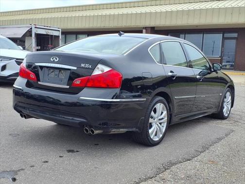 2009 INFINITI M35x Base