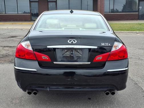 2009 INFINITI M35x Base