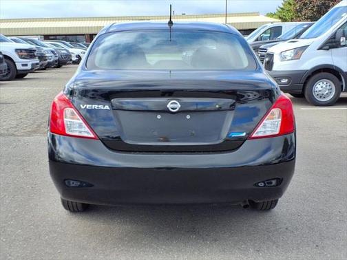 2013 Nissan Versa 1.6 S