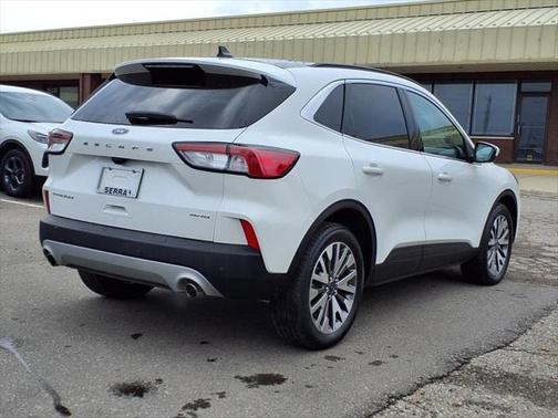 2022 Ford Escape Titanium