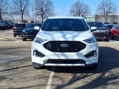 Star White Metallic Tri-Coat 2023 Ford Edge ST