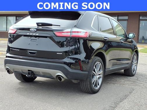 Agate Black Metallic 2024 Ford Edge Titanium