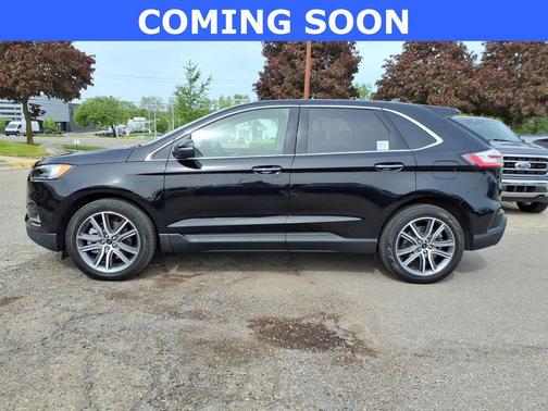 Agate Black Metallic 2024 Ford Edge Titanium