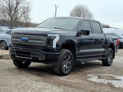2022 Ford F-150 Lightning LARIAT