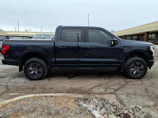 2022 Ford F-150 Lightning LARIAT