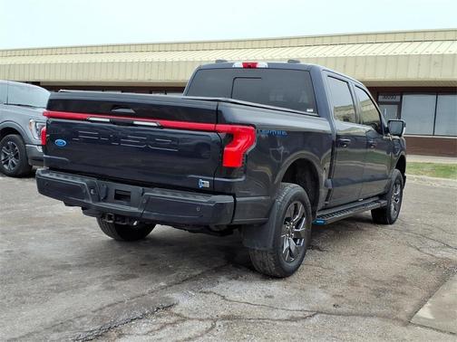 2022 Ford F-150 Lightning LARIAT