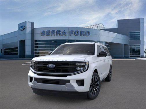 Star White Metallic Tri-Coat 2026 Ford Expedition Max Platinum