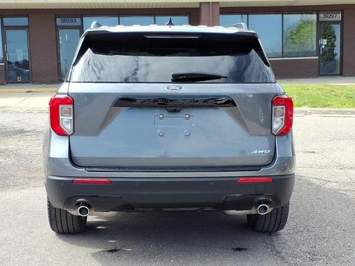 Carbonized Gray Metallic 2023 Ford Explorer ST-Line