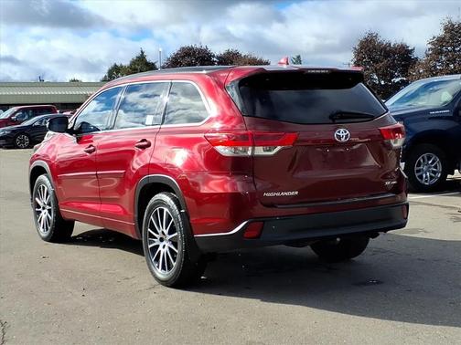 2017 Toyota Highlander SE