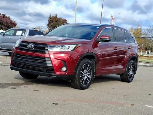 2017 Toyota Highlander SE
