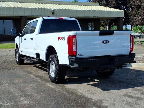 Oxford White 2026 Ford F-250 XL