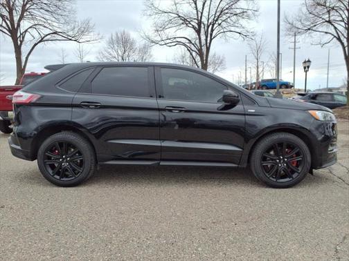 2022 Ford Edge ST Line